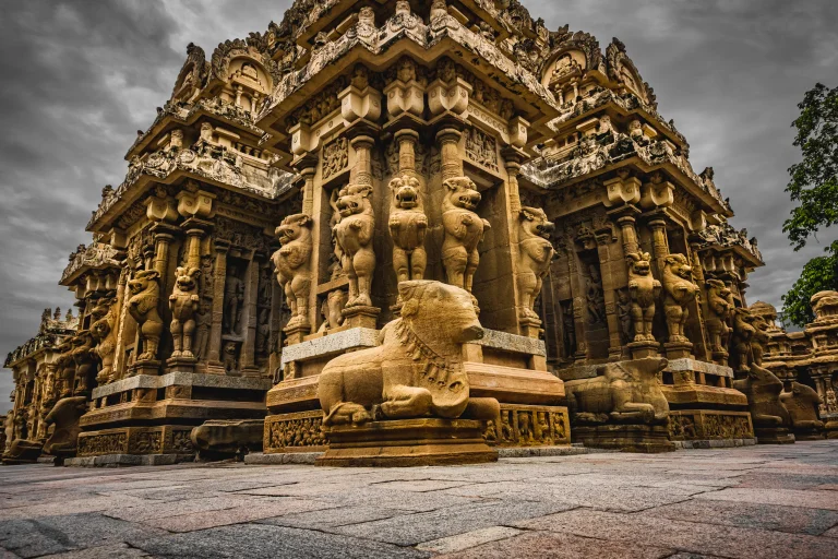 vecteezy_beautiful-pallava-architecture-and-exclusive-sculptures-at_14609019 2